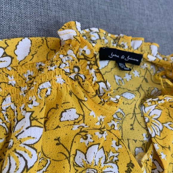 Jasmine & Juliana Yellow Floral‎ Blouse Small 3/4th Sleeves Ruffled Neckline - Picture 8 of 15